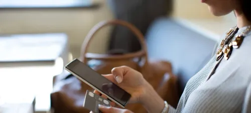 Qual a diferença entre fintech, banco e instituição financeira